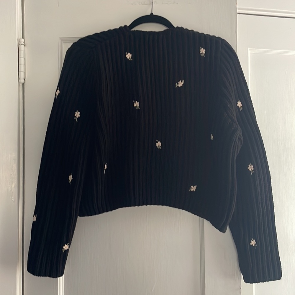 The GREAT. Floral Embroidered Cropped Cardigan - Picture 7 of 8